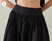 画像をギャラリービューアに読み込む, KANAKO TAMURA Taffeta Long Skirt(Navy)