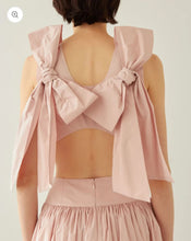 画像をギャラリービューアに読み込む, KANAKO TAMURA Back Ribbon Taffeta Blouse(Navy)