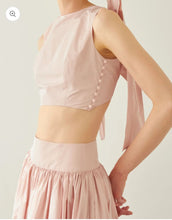 画像をギャラリービューアに読み込む, KANAKO TAMURA Back Ribbon Taffeta Blouse(Navy)