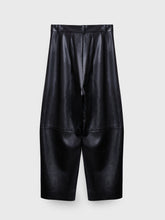 画像をギャラリービューアに読み込む, H U R _   /  The Faux Leather Pants
